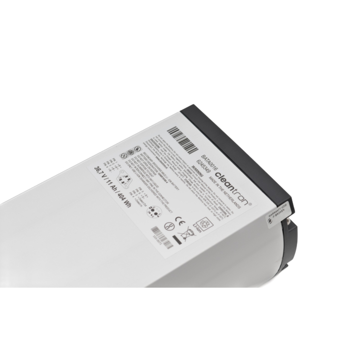 Sur cette image, on peut voir l'étiquette apposée sur la batterie Van Raam de 24,8Ah. L'étiquette fournit des informations sur la batterie et est facilement lisible.